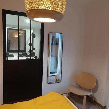 Ferienhaus De La Girode *