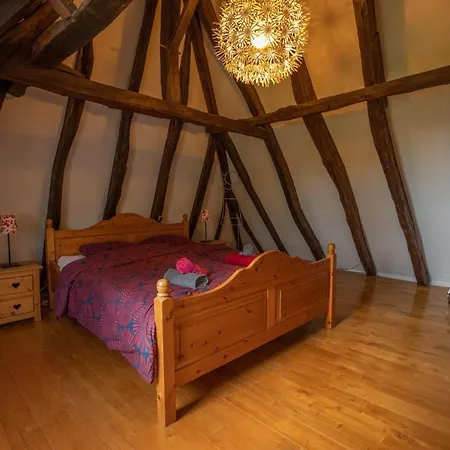 De La Girode Ferienhaus *