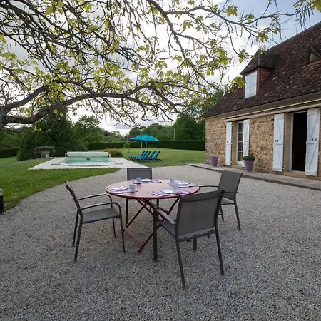 De La Girode Ferienhaus *